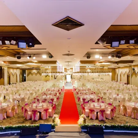 Charoen Hotel