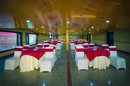 Hotel Dhroov by Mystical Views Отели в г. Шимла