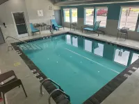 avid hotel HARRISBURG NE - HERSHEY AREA by IHG - Pools