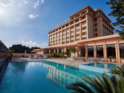 The Everest Hotel