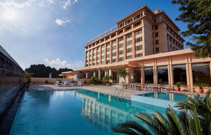 The Everest Hotel