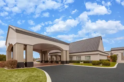 Days Inn by Wyndham Austintown Hotels in Austintown