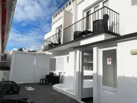 The Rock Guest House Hotel di Sao Roque