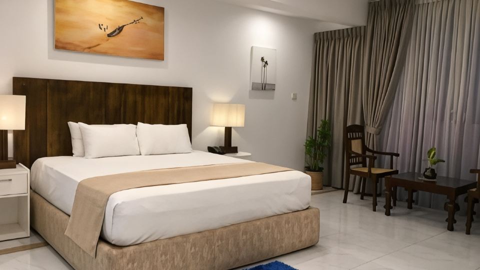Lavinia Bay Beach Hotel