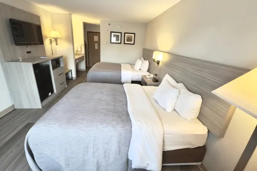 Quality Inn Hotels in Hancock County