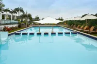 First Group Breakers Resort - Official - Kolam Renang