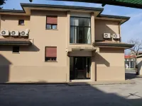 Hotel Colombo Hoteles cerca de Instituto Universitario Salesiano Venezia - IUSVE