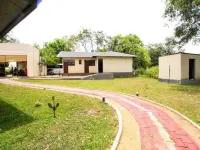 Ceyloni Hotel Hotels in Inamaluwa