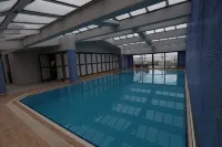 Hotel Eken Prestige - ที่มีสระว่ายน้ำ