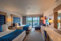 Grotto Bay Beach Resort Hotels in Hamilton
