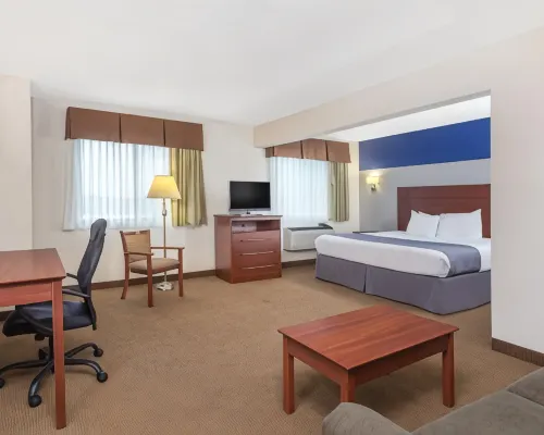 Baymont by Wyndham Dubuque Hotels in Dubuque