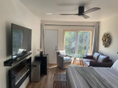 Stone Cove Waterfront Adults Only B&B