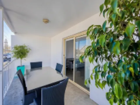 Waves Motel and Apartments Hotels in Warrnambool