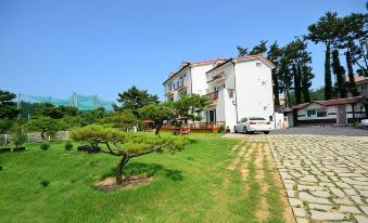 Chunjangdae Haemil Pension