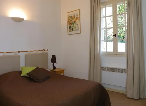Human Hotel Résidence Các khách sạn ở Cotignac