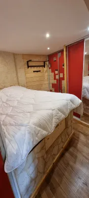 Apartment* Wifi * Spacious * Modern *4/5 Persons Hotels near ISOLA 2000