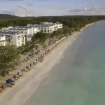 Azul Beach Resort Negril فنادق في 