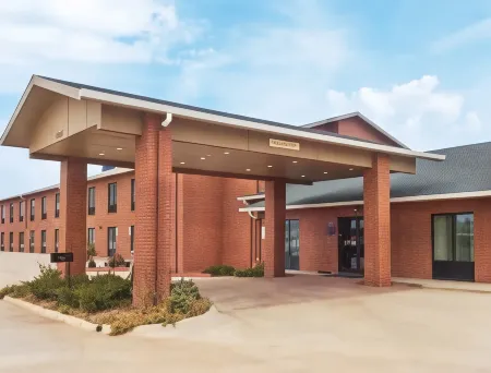 Days Inn by Wyndham Alva