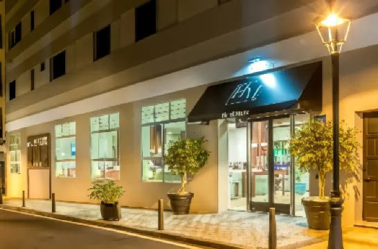 ホテル マルテ ロロ パルケ周辺のホテル