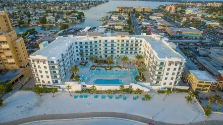 Treasure Island Beach Resort Отели в г. Треже Айленд