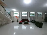 Homestay Family Syariah Hotels in Lamongan