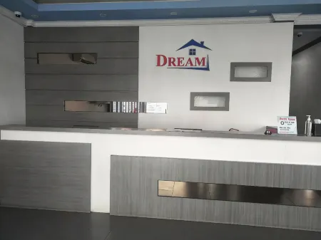Dream House Отели в г. Ladang