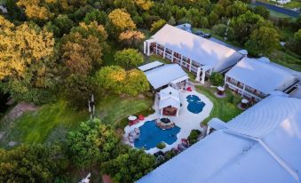 Fredericksburg Inn and Suites