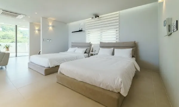 Daebudo (Yeongheungdo) Bohena Pool Villa