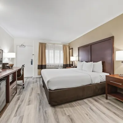 Comfort Inn Hotels near Wilder Ranch State Park