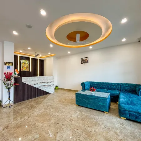 Raghuveer Sadan, Near Ram Mandir - 10 Min Walk