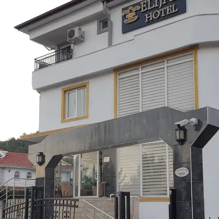 Elijah Hotel