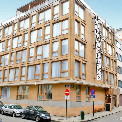 9Hotel Chelton Отели рядом с достопримечательностью «Парк Пятидесятилетия»
