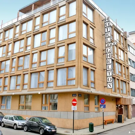 9Hotel Chelton Отели рядом с достопримечательностью «Музей Автомир»