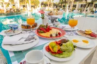 Paradise Inn Beach Resort - breakfast