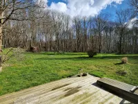 Quiet lodge in Wissant, in the forest and 500m from the beach.  Ideal for a couple Hotels in Wissant