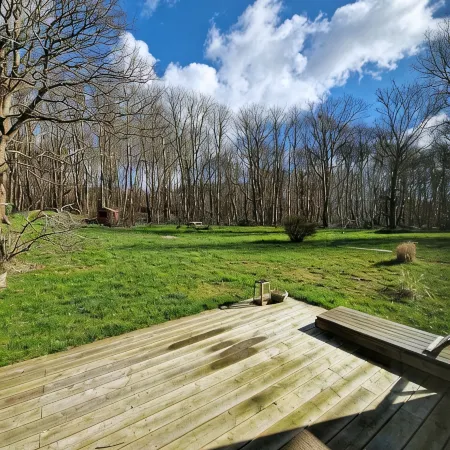 Quiet lodge in Wissant, in the forest and 500m from the beach. Ideal for a couple
