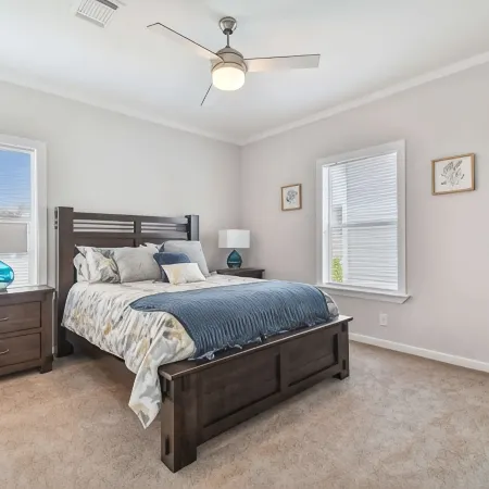 2 Bed Cozy Home, Dade City, Pickle Ball and Pool