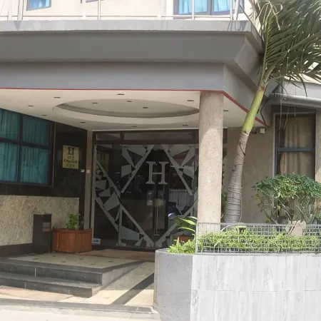 Golden Park Hotel Отели в г. Луанда
