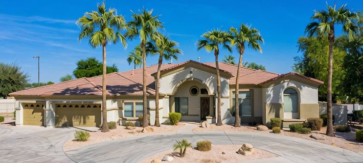 Big Luxury House on Golf Course in Gated Community Hotéis em Goodyear