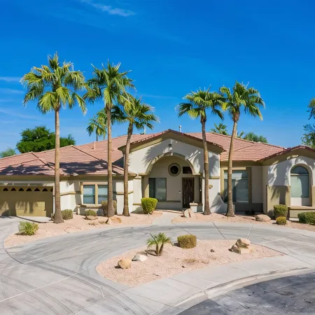 Big Luxury House on Golf Course in Gated Community