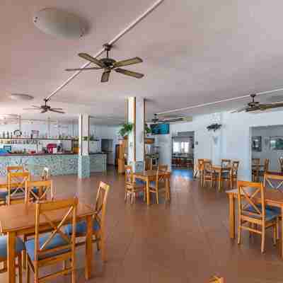 O7 Vista Blanes Dining/Meeting Rooms