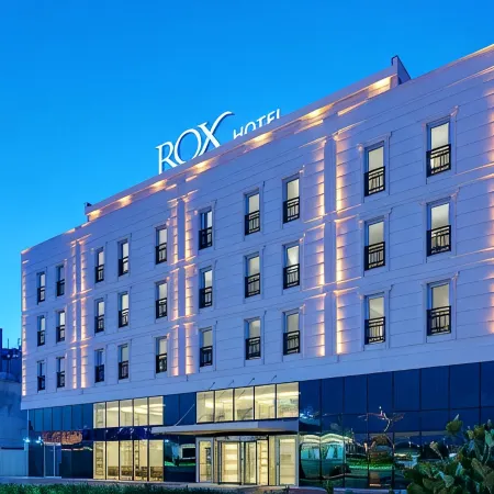 Rox Hotel Istanbul Отели рядом с достопримечательностью «Бахчелиэвлер»