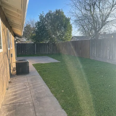 Charming 3-bedroom house with WiFi, AC in Modesto