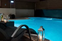 Wharney Hotel - piscine