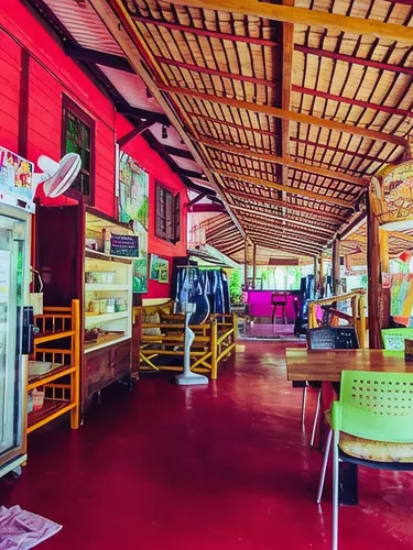 รูปภาพของThe Bananas Bungalows and Restaurant