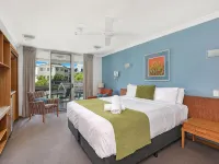 Coolum Seaside Apartments Hotels in Coolum Beach