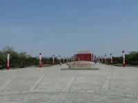 Homeland Boutique Hotel (Xinyang High-speed Railway East Station Daxin Square)