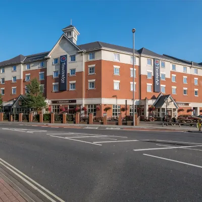 Travelodge Portsmouth Hoteles cerca de Complejo Port Solent