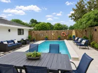 Bel · Boardwalk POOL Home w Bikes and Boat Parking - Wi-Fi