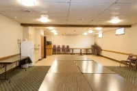 Hometown Inn & Suites